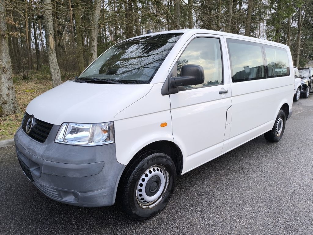 VW TRANSPORTER 2,5 TDi LONG-9-míst