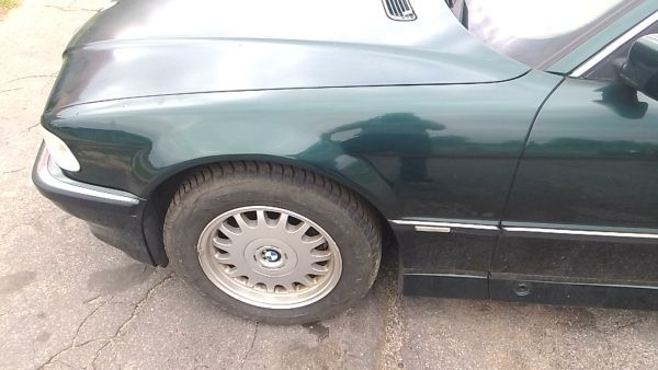 bmw e38 blatnik predny lavy neposkodeny