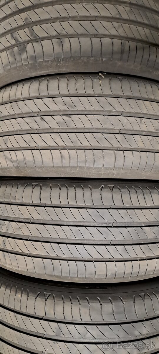 Predám 4ks jazdené letné 235/50r19-103V Michelin