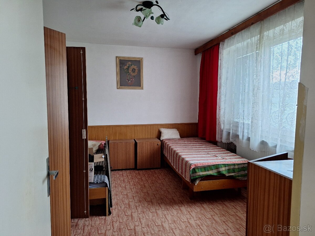 EXKLUZÍVNE - RD s veľkým pozemkom, Lužianky