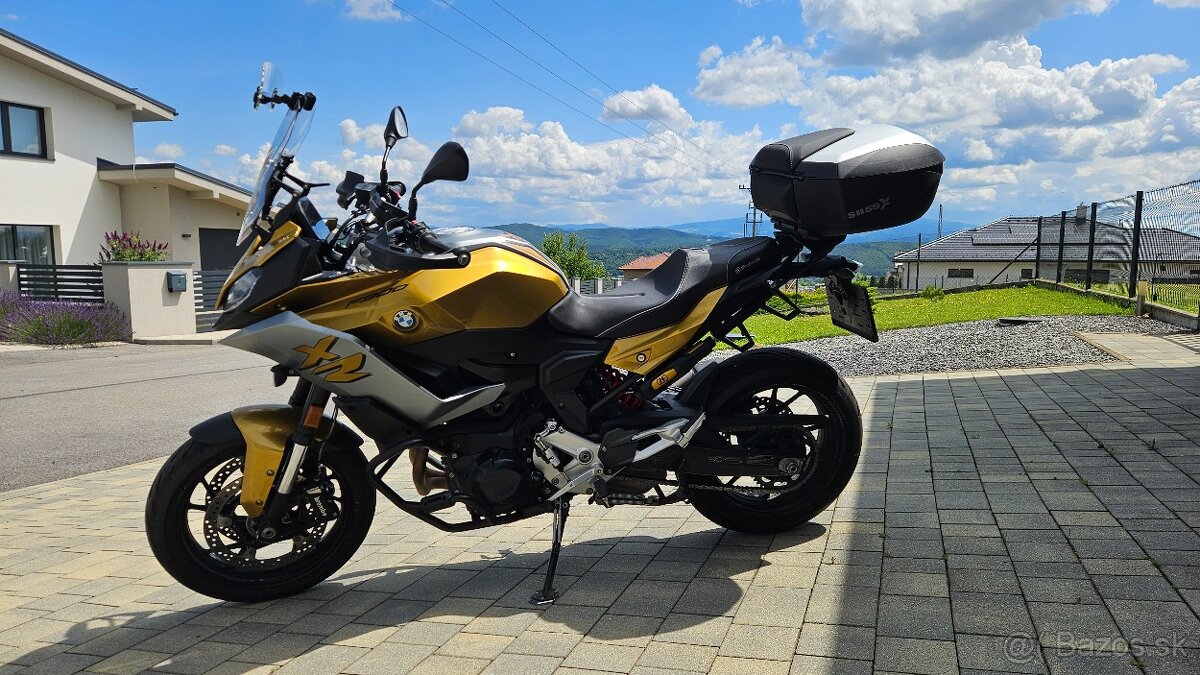 BMW F 900 XR