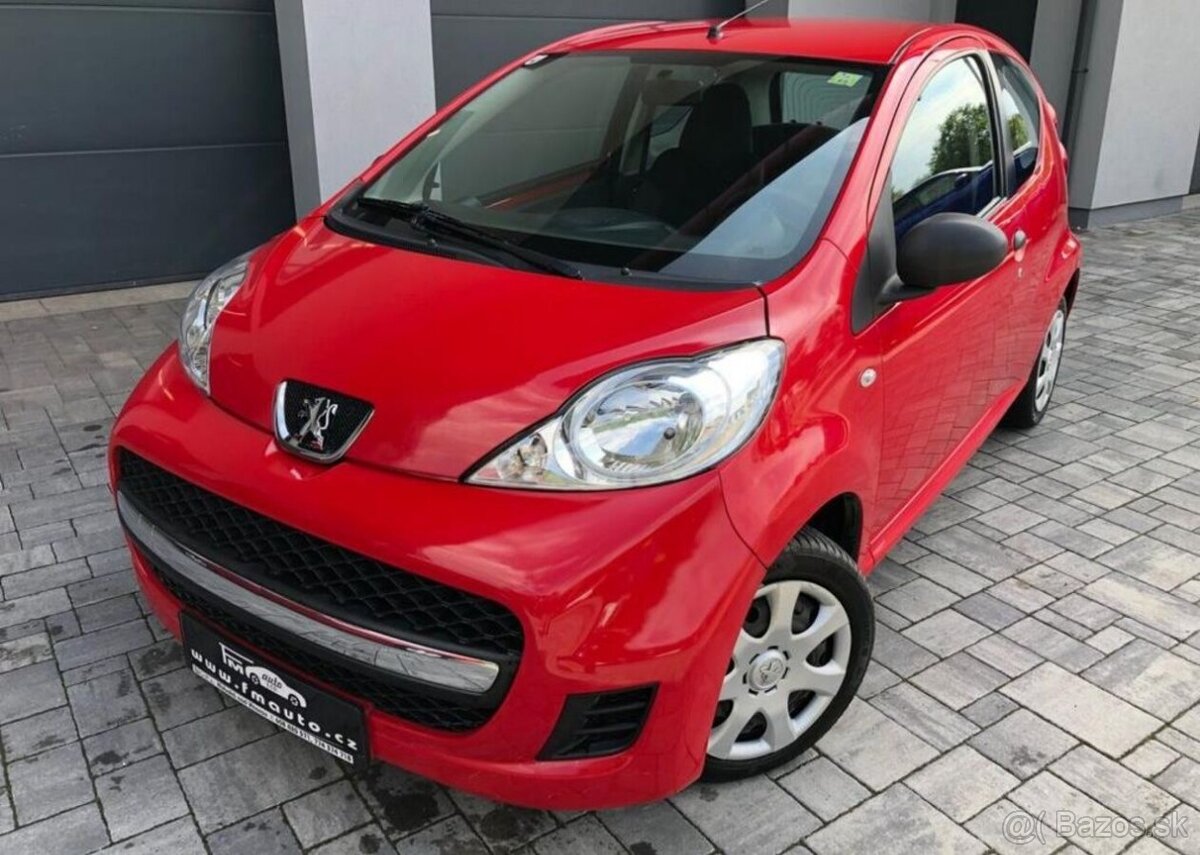 Peugeot 107 1.0 JUNIOR benzín manuál 50 kw