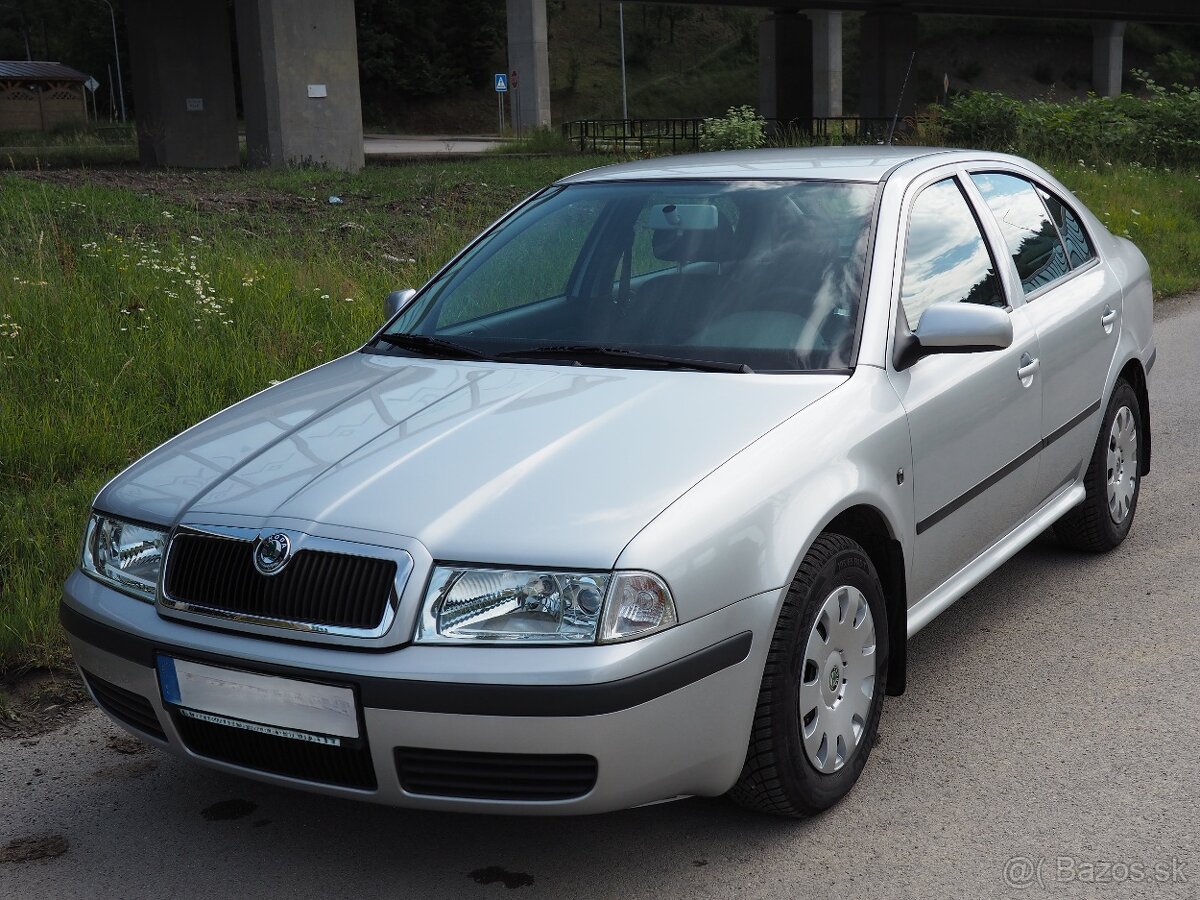 Škoda Octavia Tour 1.6 MPI, benzín, 2009 – 22 219 km
