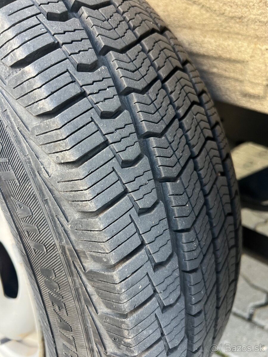 Matador celoročné 195/70 R15C