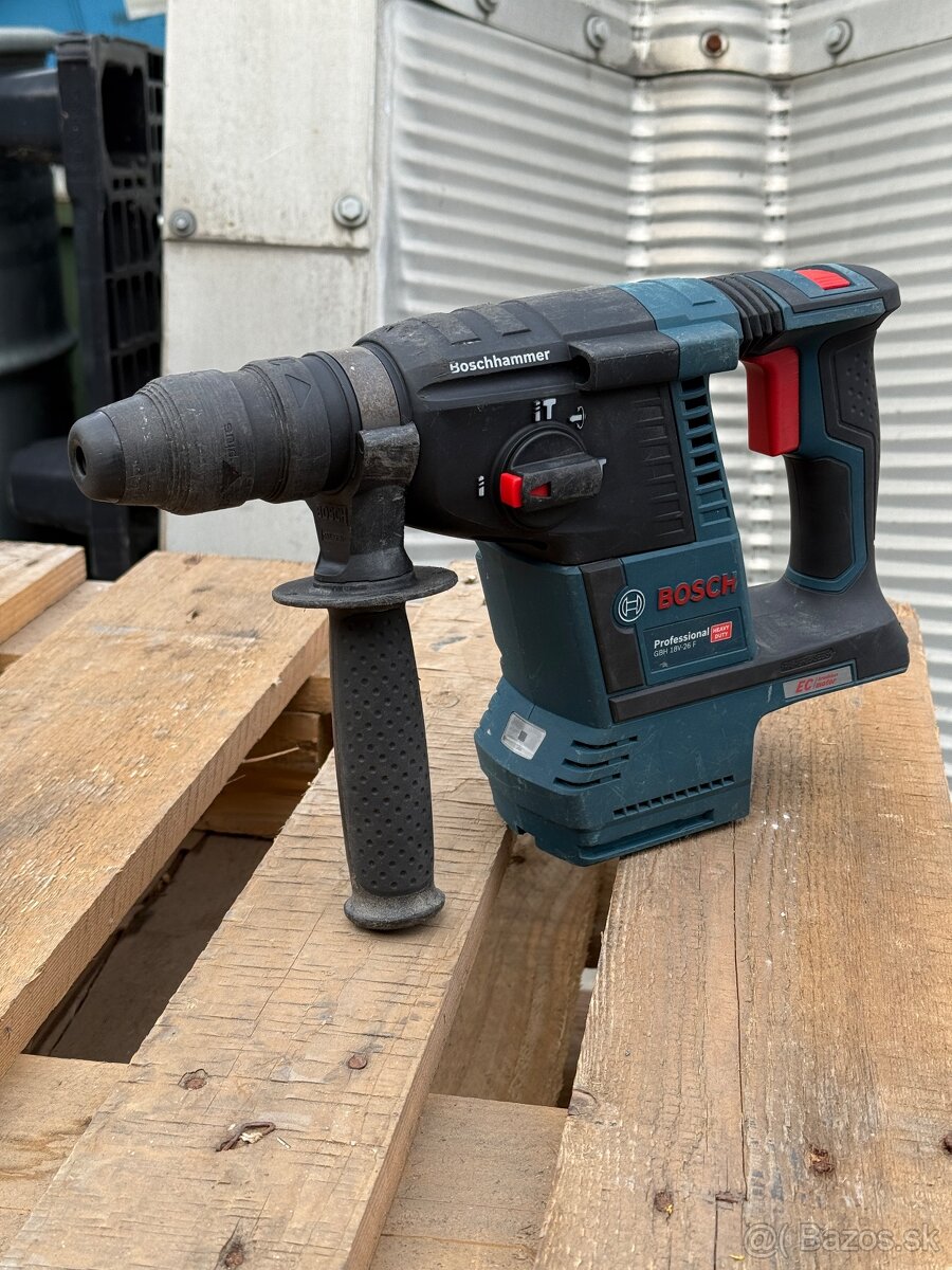 Kombinovane kladivo Bosch AKU