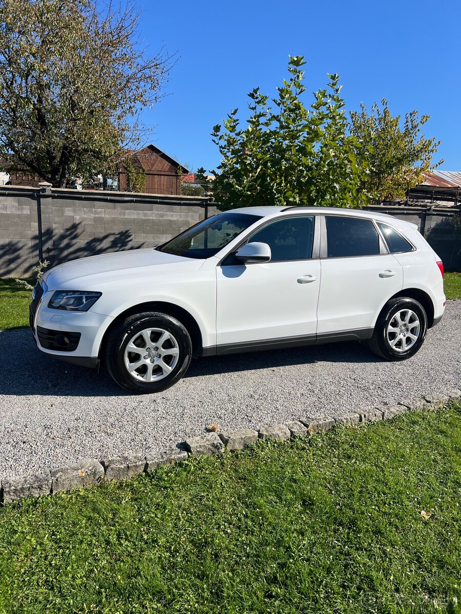 AUDI Q5 2,0 TDI QUATTRO