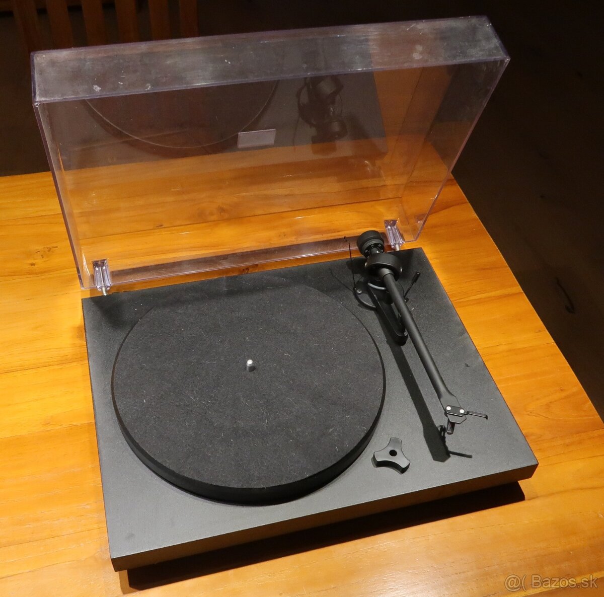 Predám gramofon Pro-Ject Debut III/Phono USB