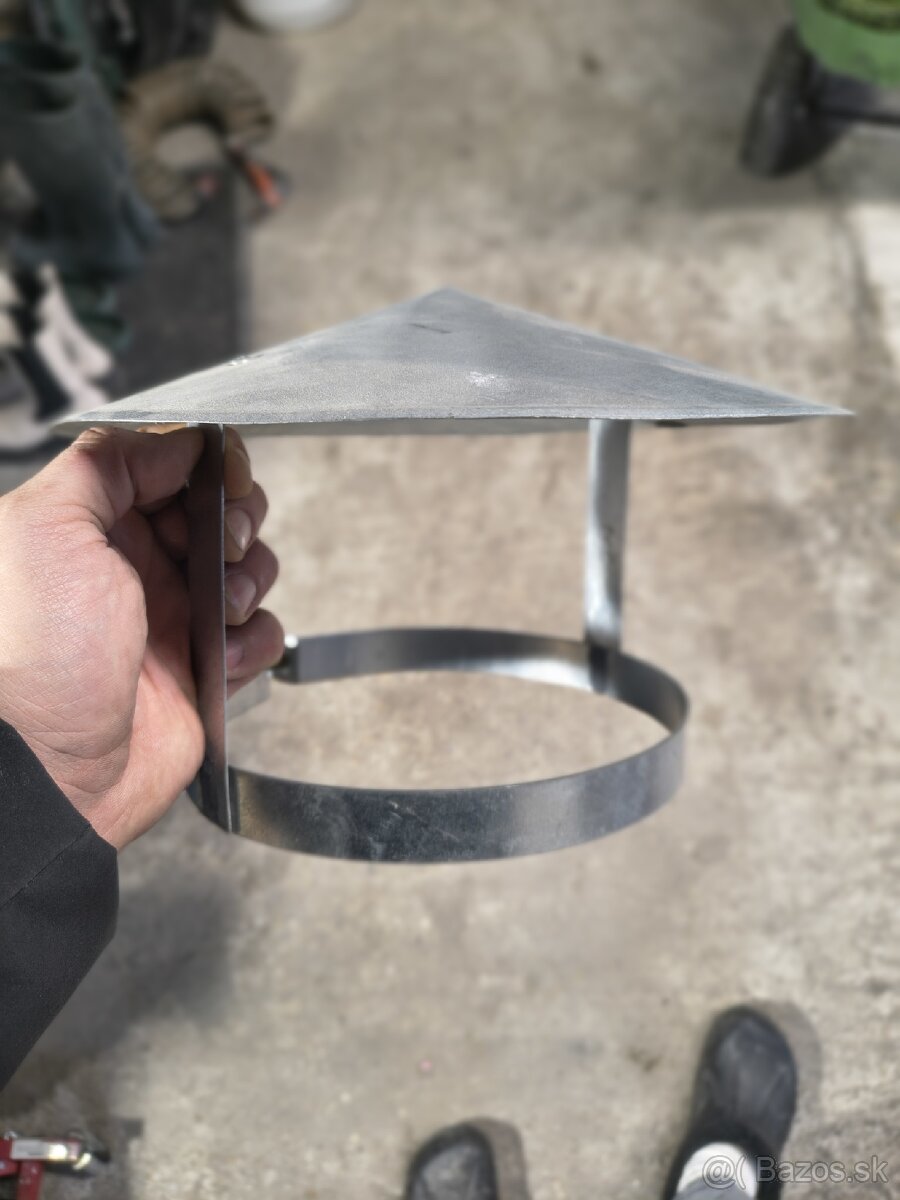 Strieška na komín. 200 mm
