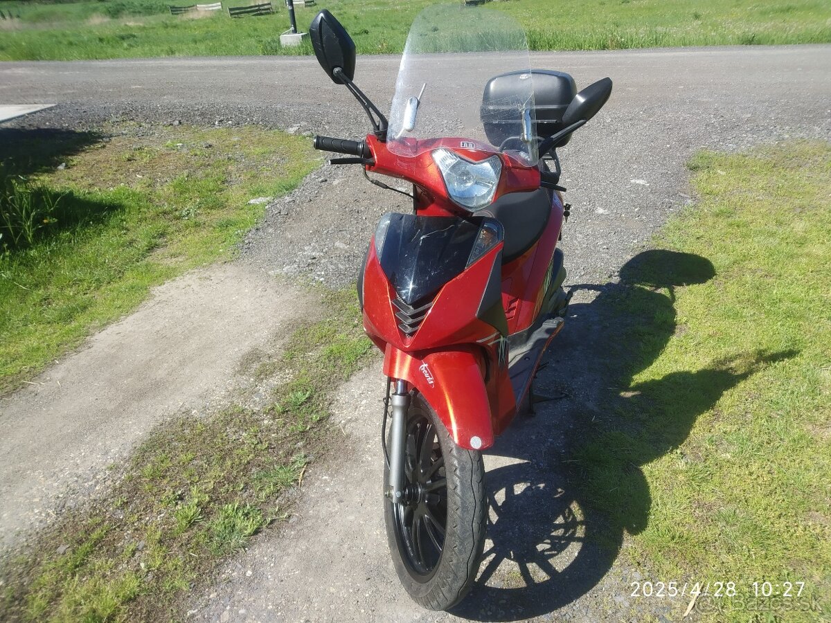 Skúter 125 6.6 kw