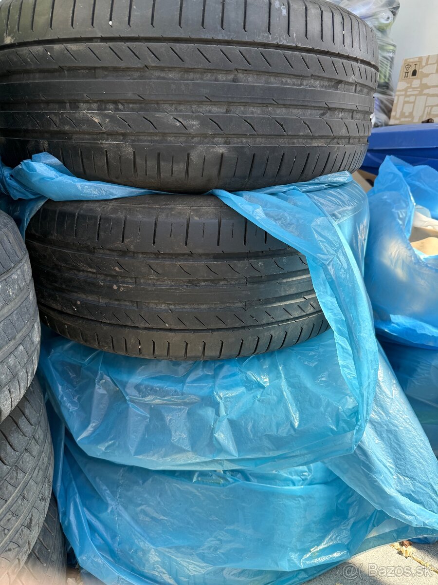 Continental 225/50 R17 W