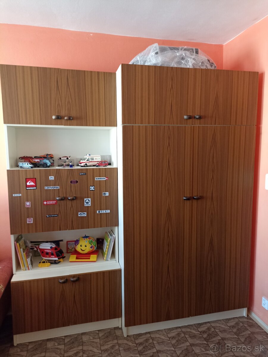 Darujem skrine z detskej izby