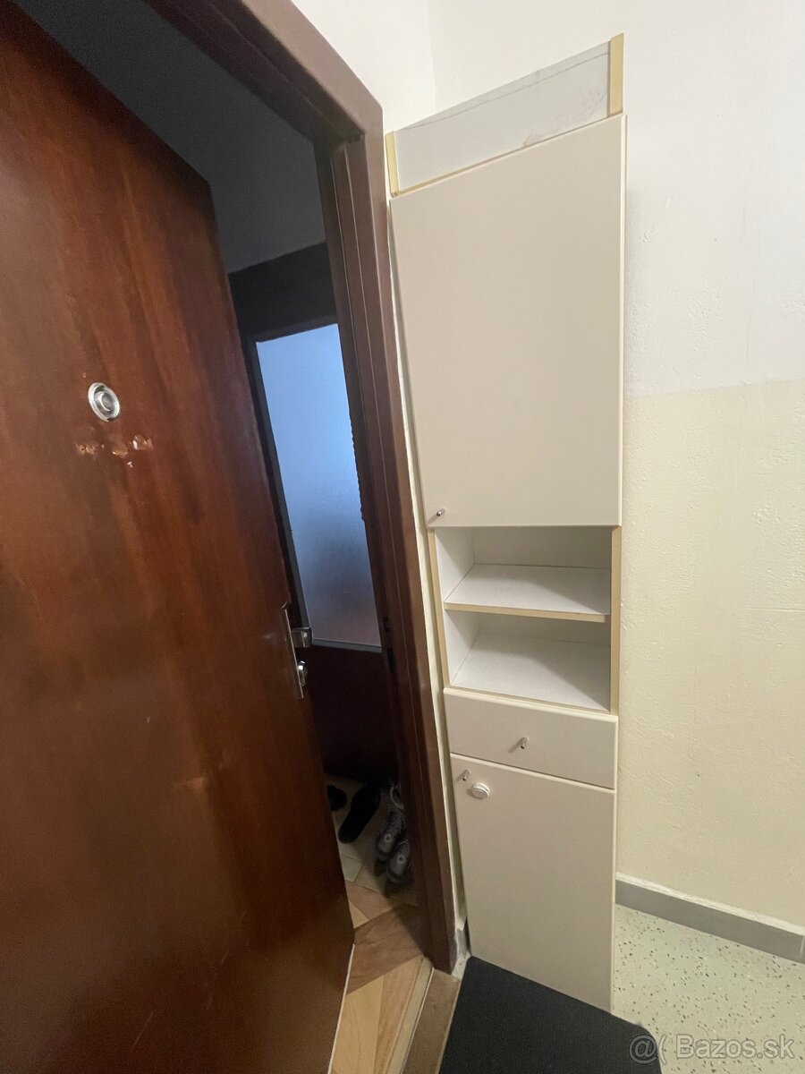 Kúpeľňová skrinka