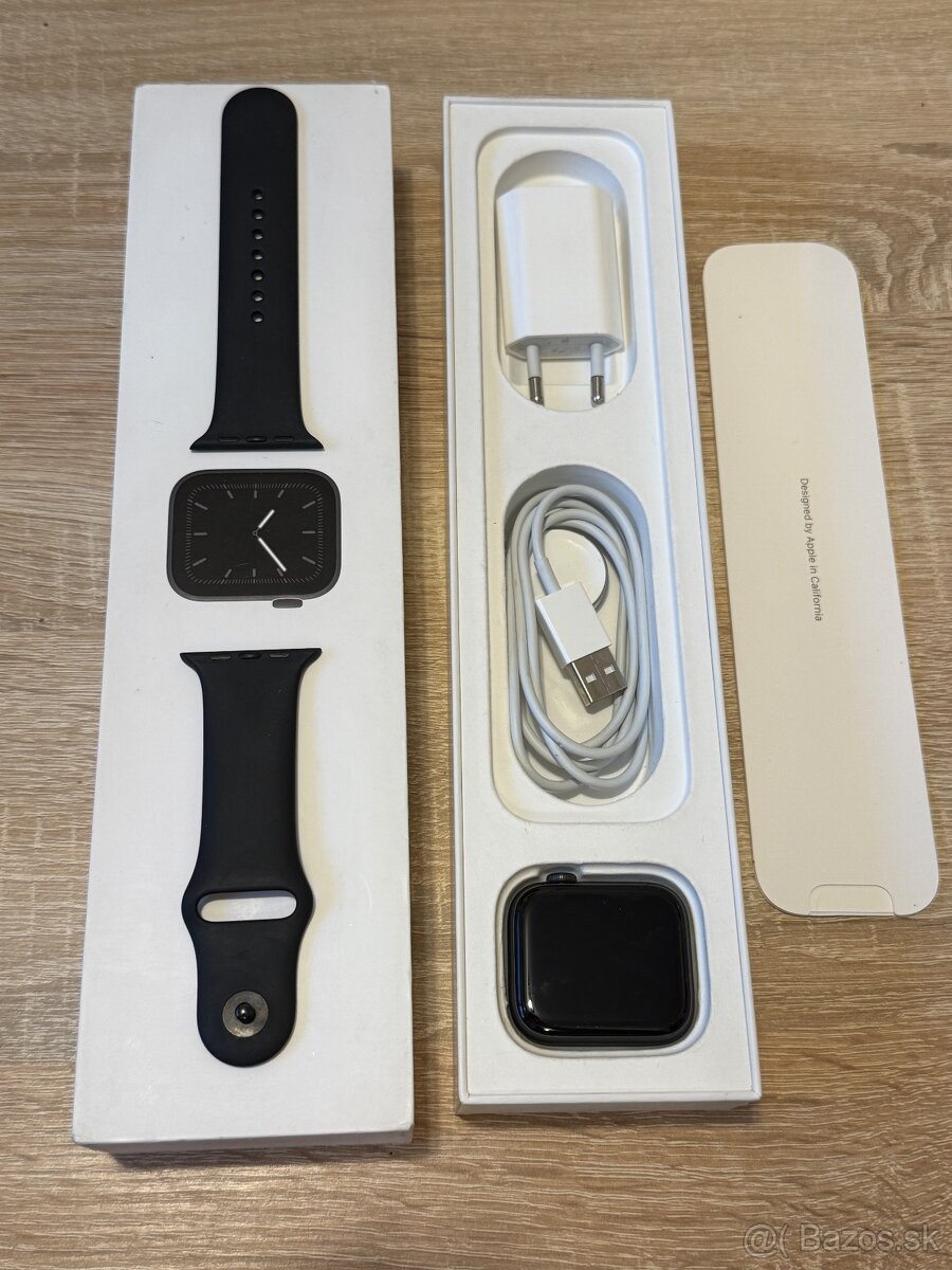 Apple watch 5 44mm 87 bateria - Pekný stav