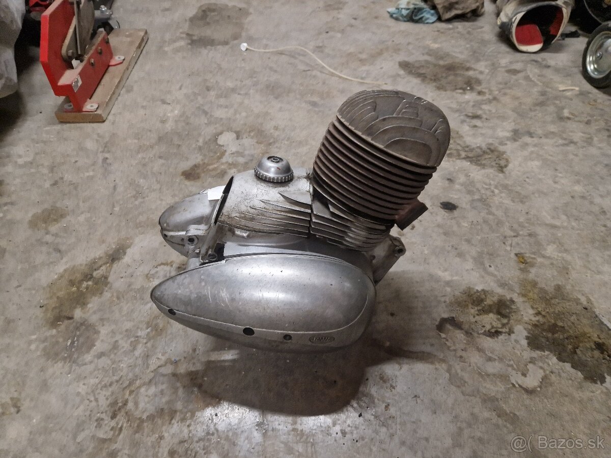 Predám motor Jawa 250 353