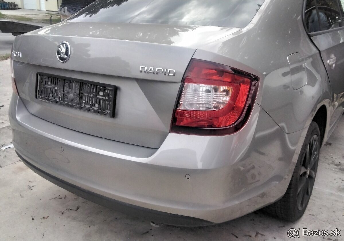 Škoda RAPID 2016 predám Zadný nárazník, piate dvere, ZADNÁ N