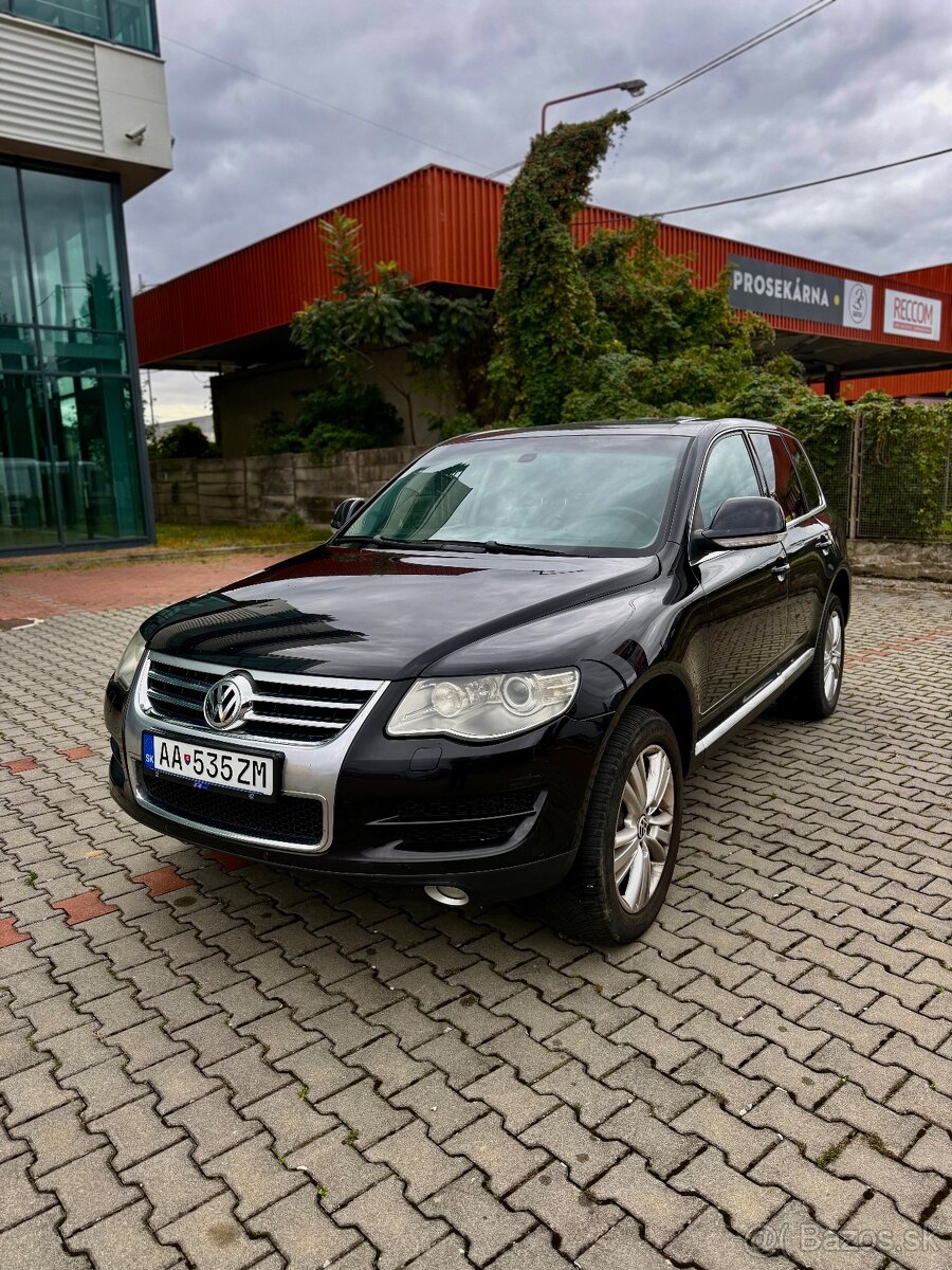 Predam Volkswagen Touareg 3.0 tdi