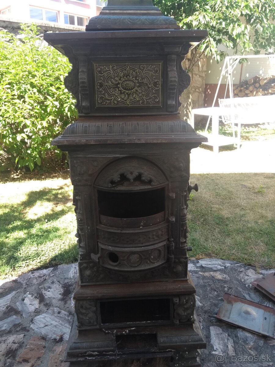 Liatinové staré kachle