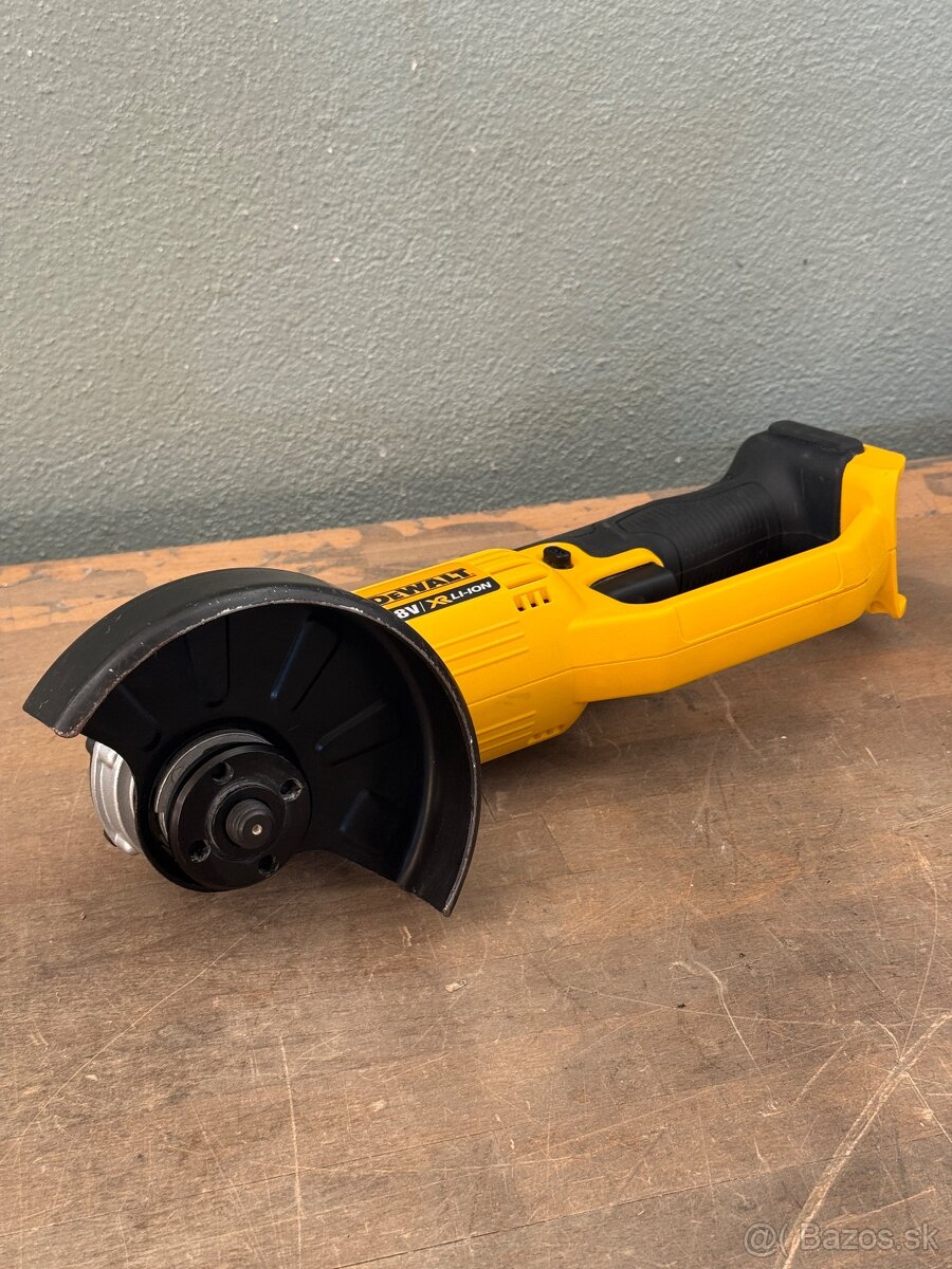 AKU uhlová brúska Dewalt