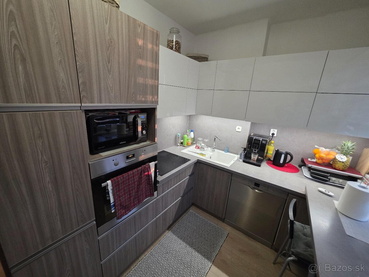 Predám pekný 3 izbový byt v Holíči