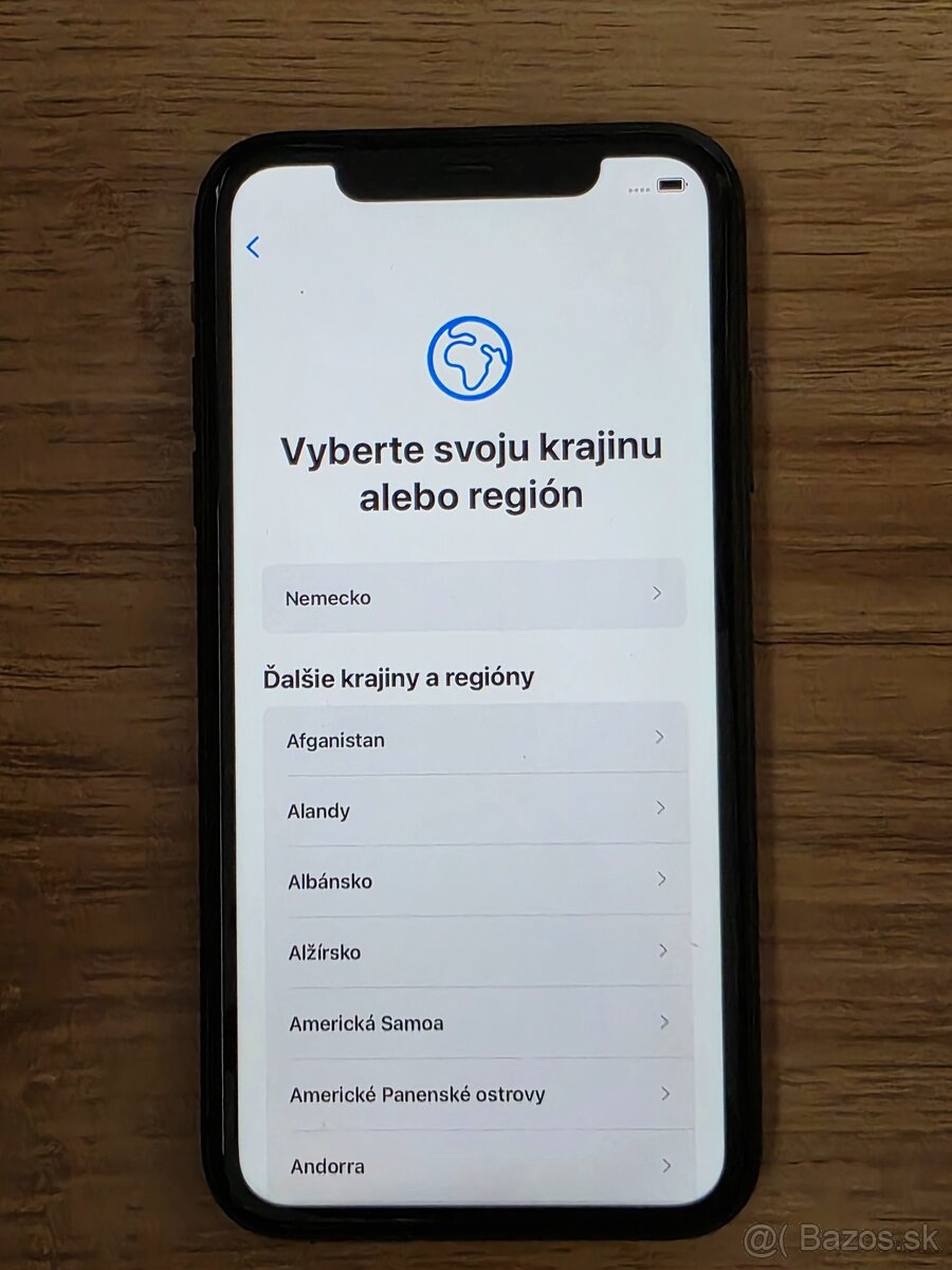 Apple iPhone 11 64 GB black + silikónový obal