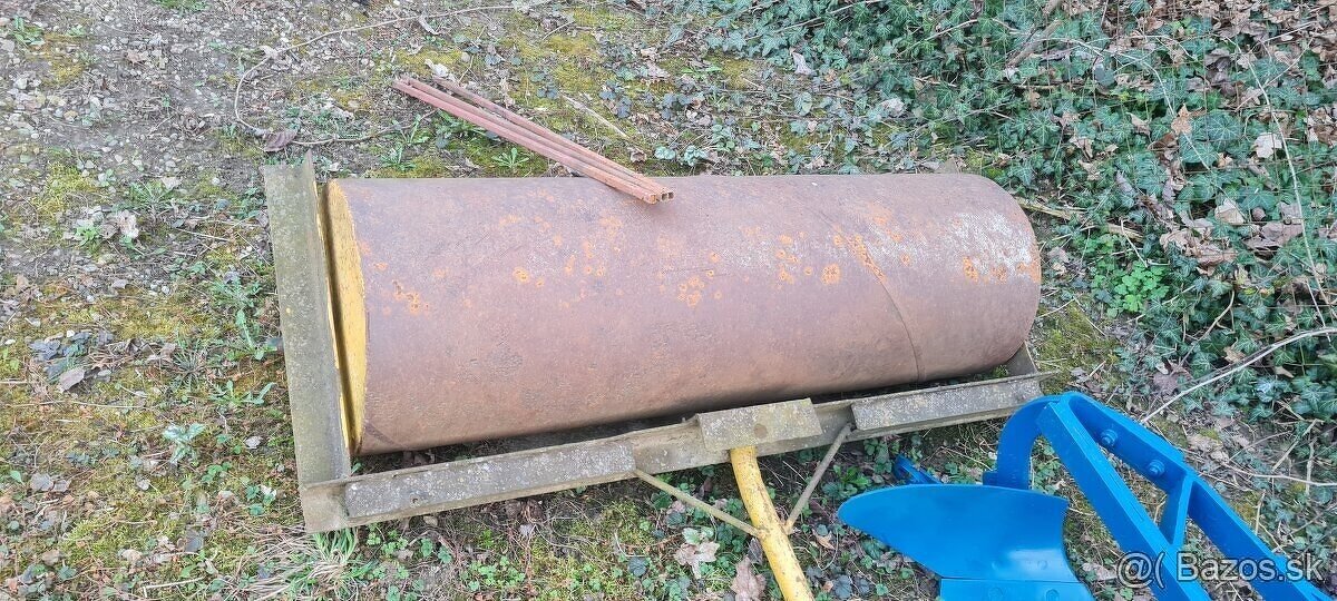 Predam zahradny valec zelezny