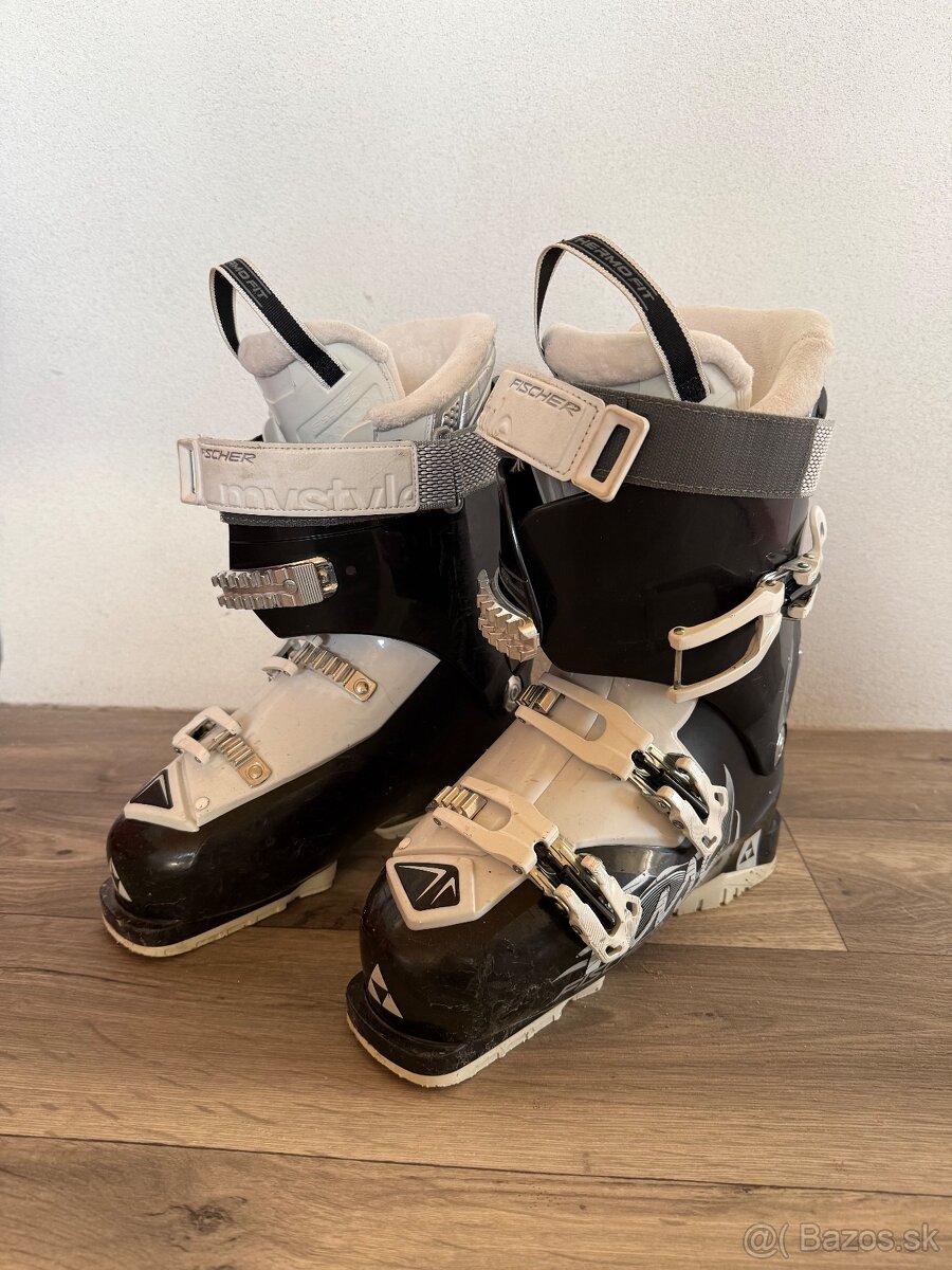 Lyžiarky Fischer