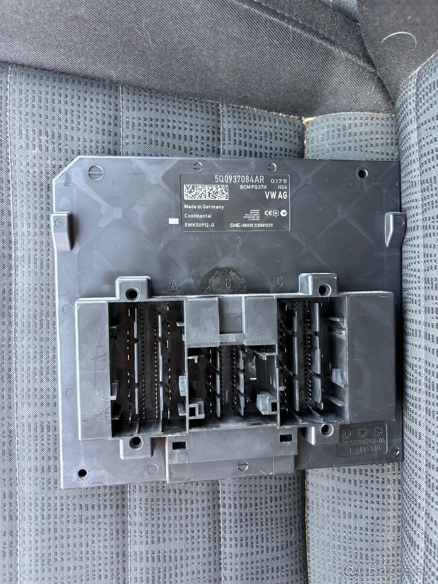 MODUL RIADIACA JEDNOTKA 5Q0937084AR