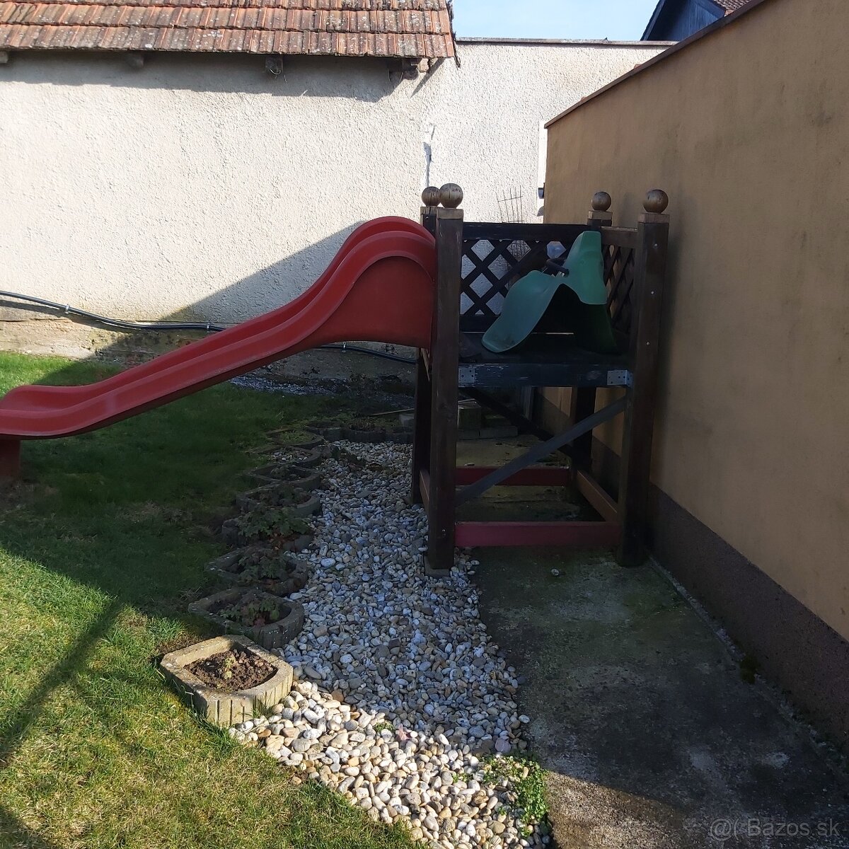 Predam detsku smykacku + kovovy hojdaci konik