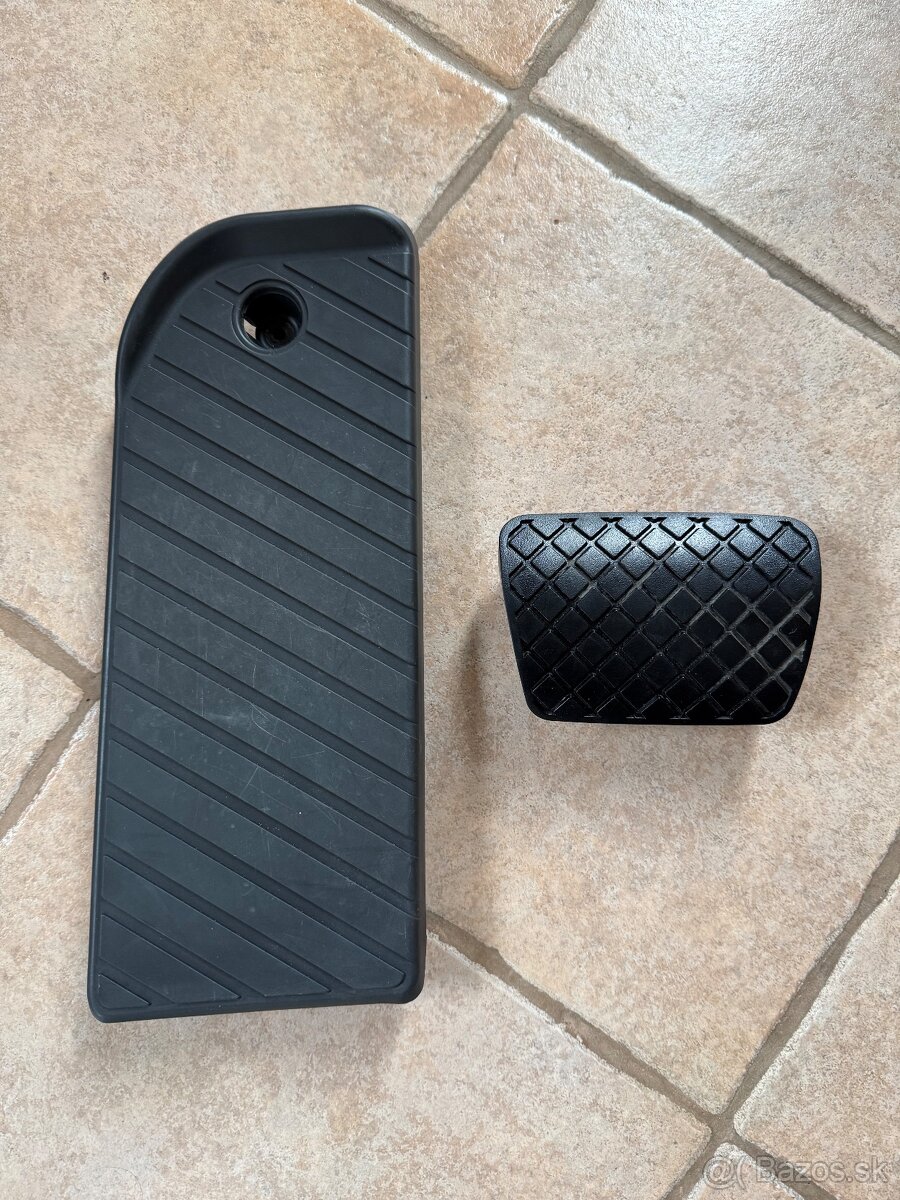 Pedále a našľap na VW Touareg 3