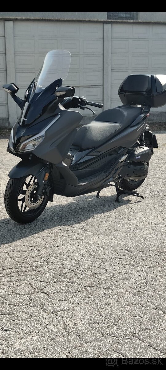 Predám HONDA FORZA 125 r.v2024 v záruke