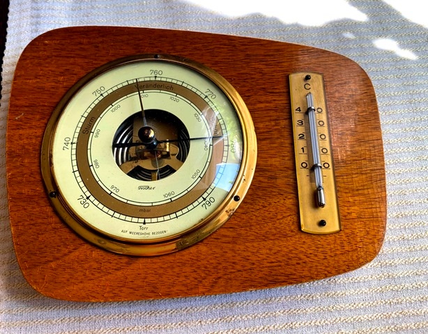 BAROMETER, stolové hodiny, Bunsenov kahanec, pásmo