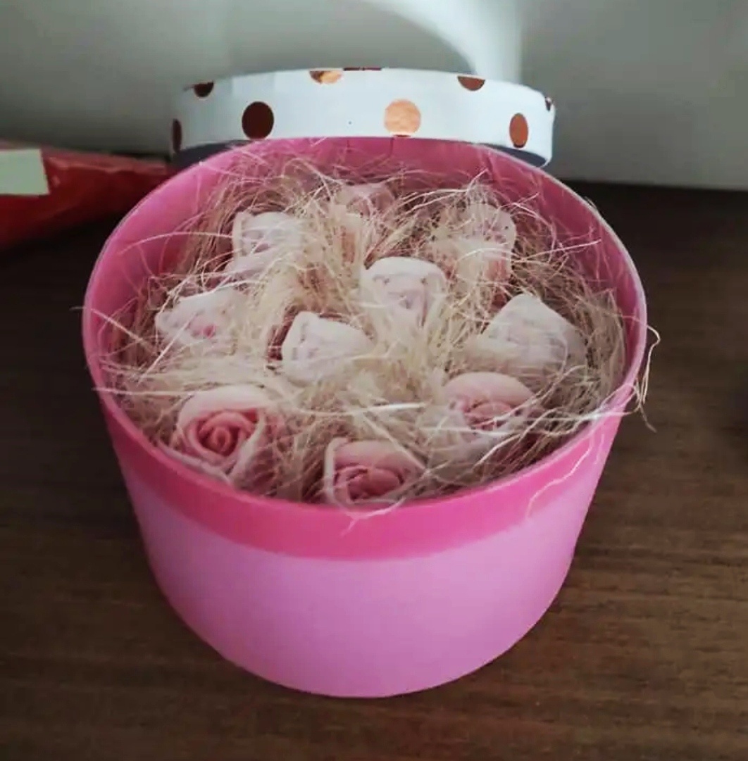 Mydlové kytice pre pani učiteľky