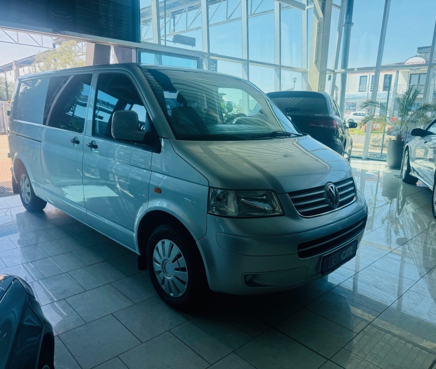 Volkswagen Transporter T5 Lang 2,5TDi, 6 miestny