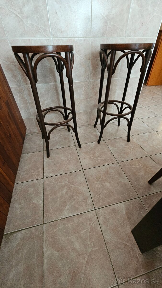 Stoličky thonet