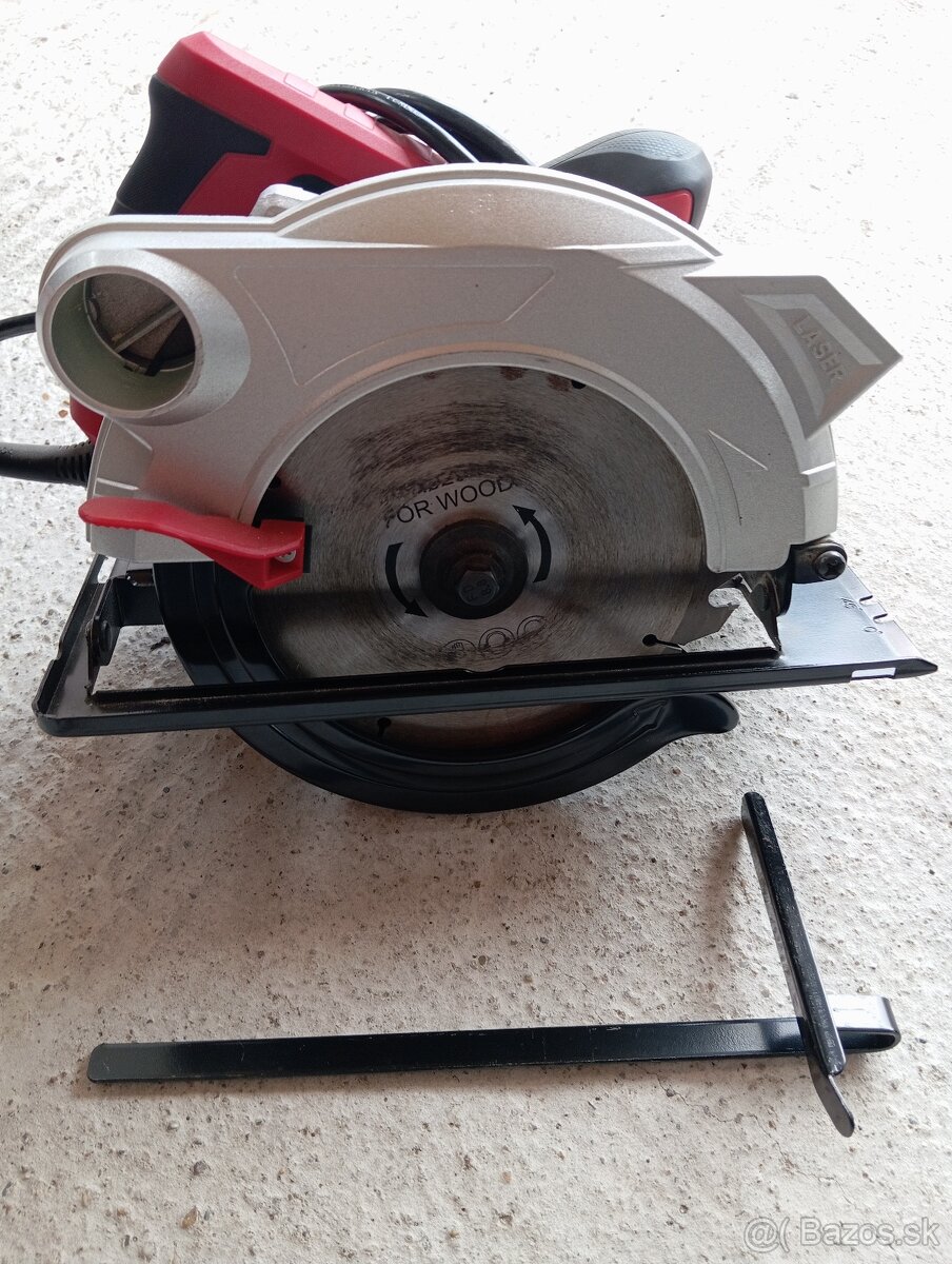 Kotúčová píla Hecht 1500W