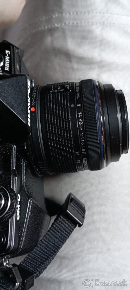 Olympus OM-D E-M10 Mark II