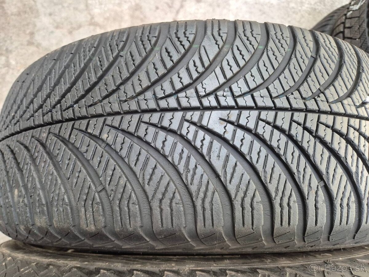 215/60 r17 celoročné 4 ks GOODYEAR dezén 6,8 - 6,5 mm