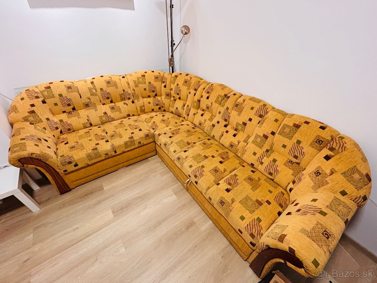 Rozkladací gauč s úložným priestorom a kreslo