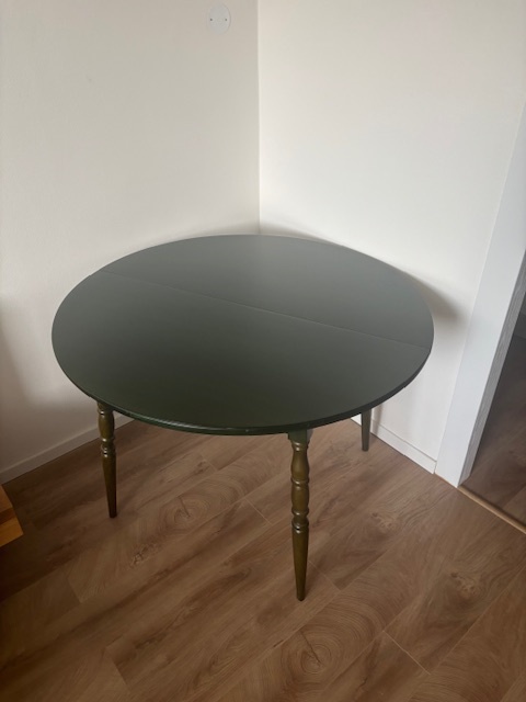 Jedálenský stôl zelený Bonanza + 4 stoličky