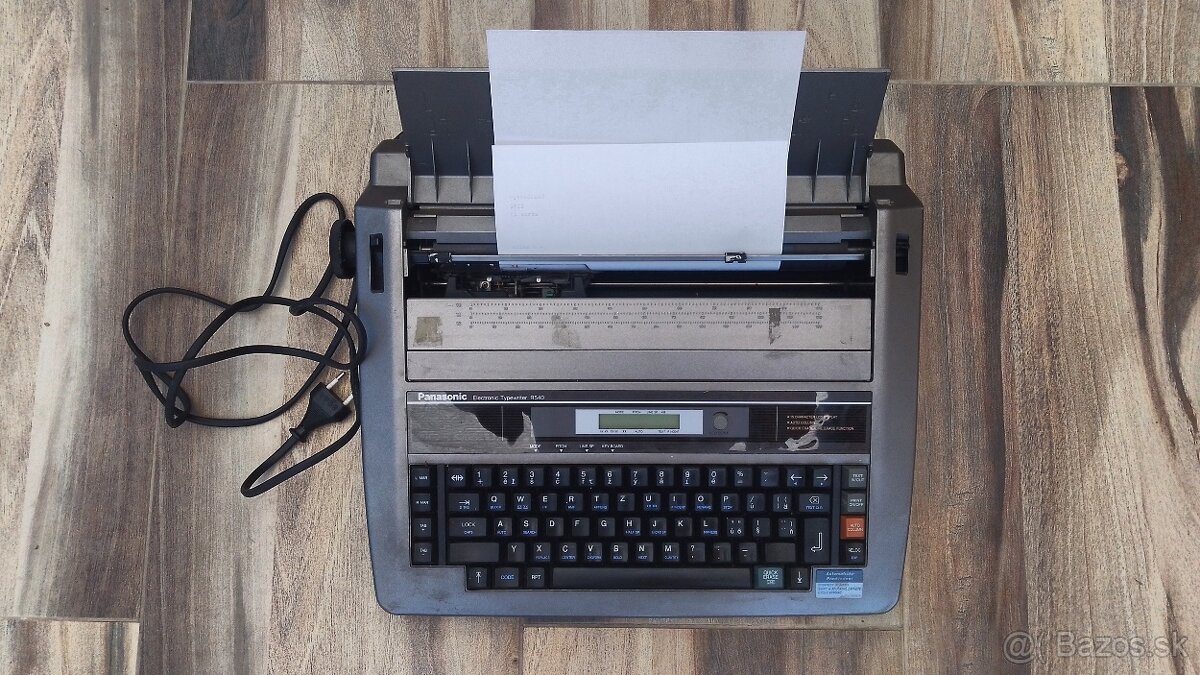 Prodám psací stroj Panasonic .