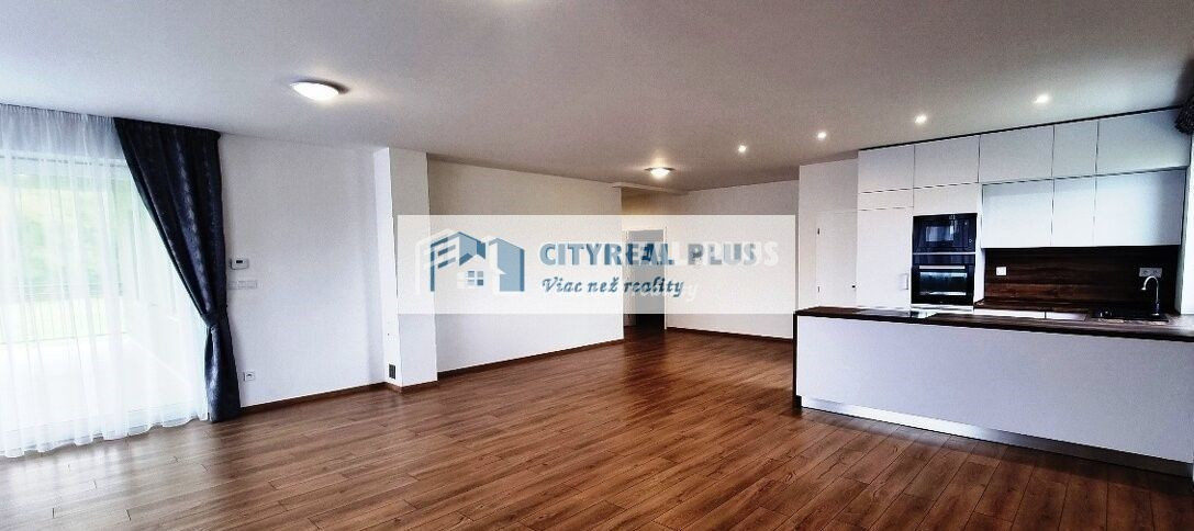 Prenajmem novostavbu 4-izbového rodinného domu Nitra