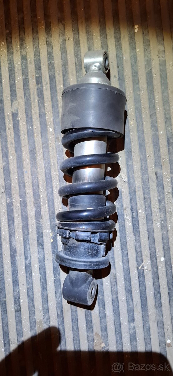 Honda CB600 F Hornet 2007 zadný tlmič