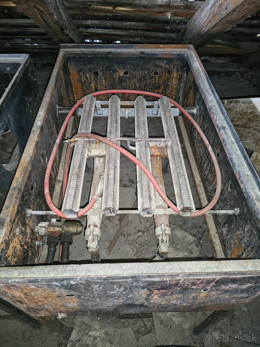 PLYNOVÝ GRIL/HORÁK