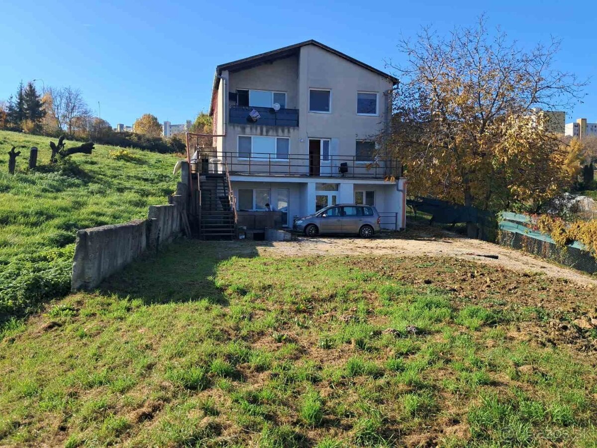 Investícia - Predám veľký RD ktorý ma zapísané 3byty na LV