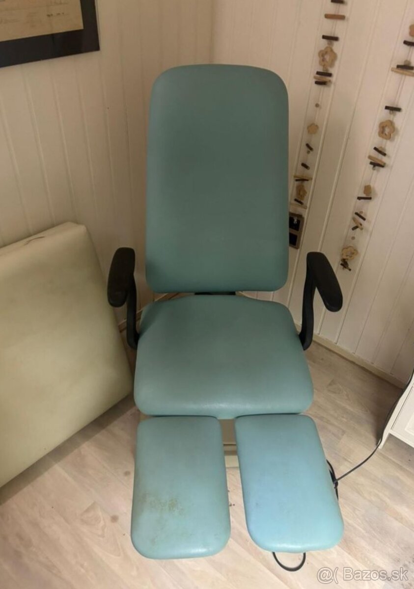 Elektricke pedikérské křeslo zelené euroclinic 1 motor