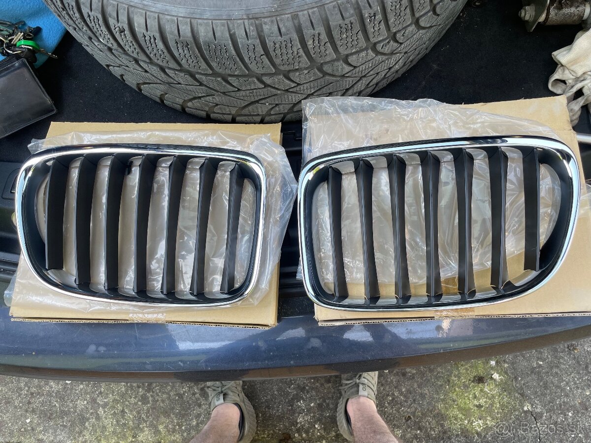 BMW X1 E84 grill / maska