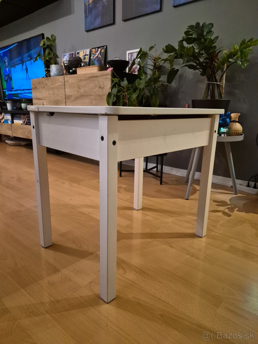 Detsky pisaci stol IKEA Sundvik