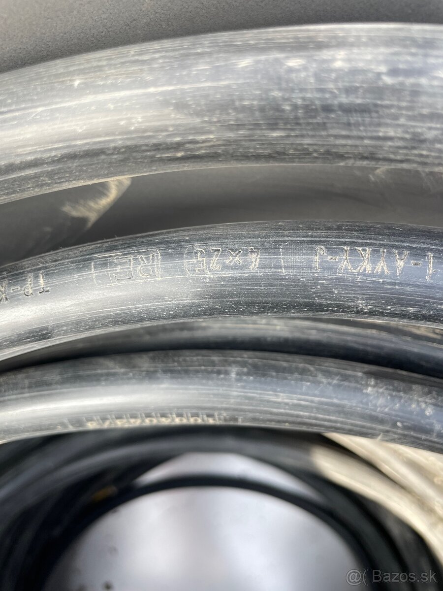 Predám hlinnikovy kabel 4x25