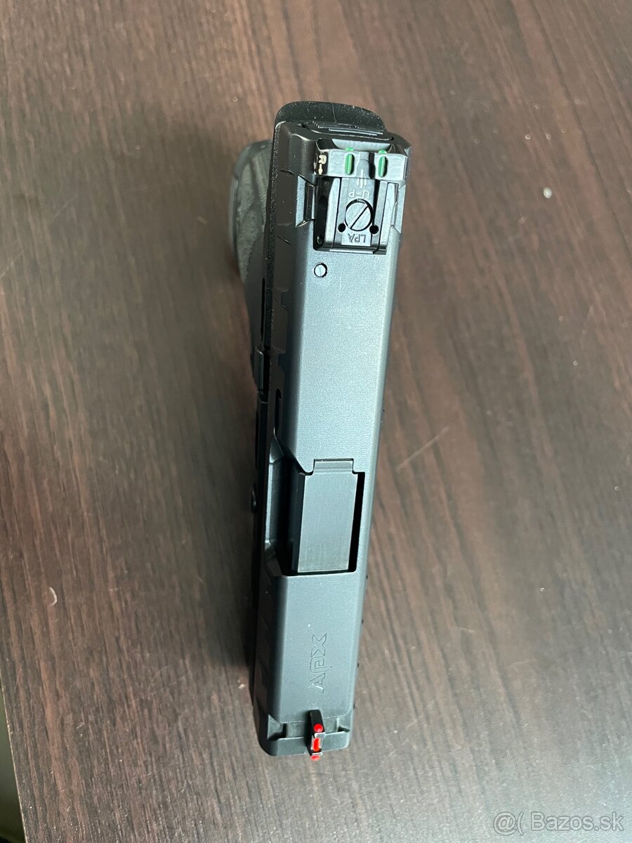 Pištoľ beretta APX CENTURION