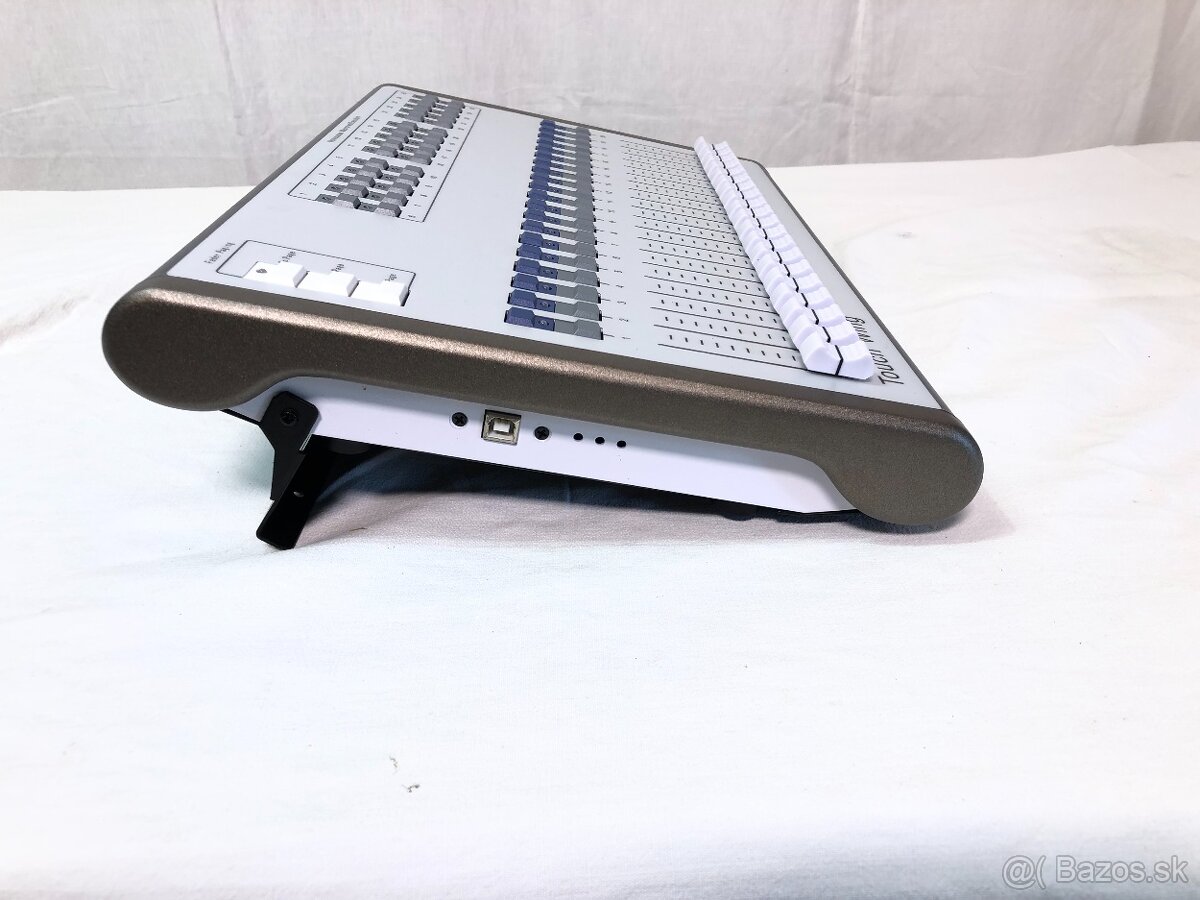 Touch - Wing - 460€